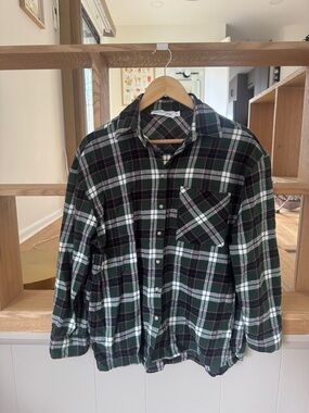 Green Plaid Flannel Shirt - Classic Button-Up